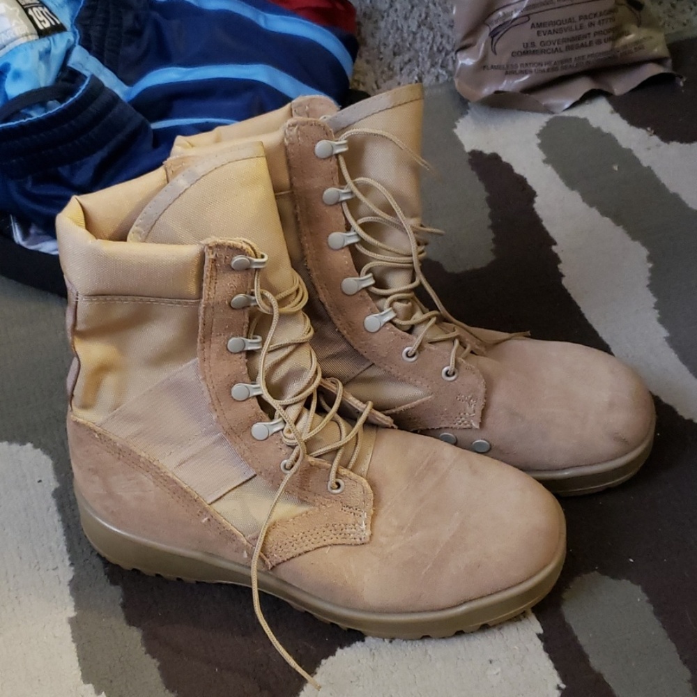 Combat boots